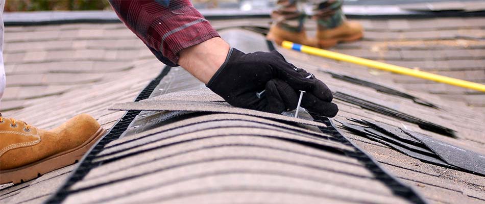 Oak Park roofing contractors offers a variety of roof services.